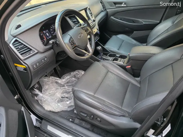 Hyundai Tucson 2016 · 1.6 AT