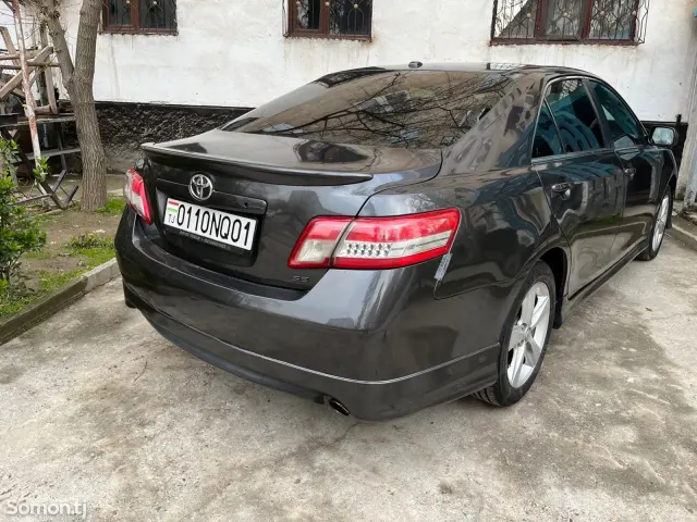 Toyota Camry 2011 · 2.5 AT