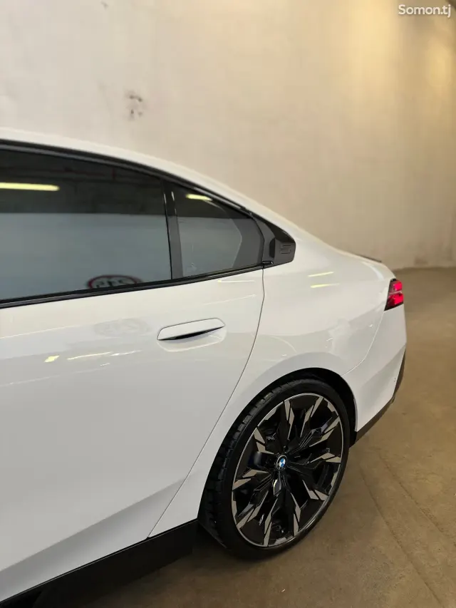 BMW 5 series 2023 · 2.3 AT