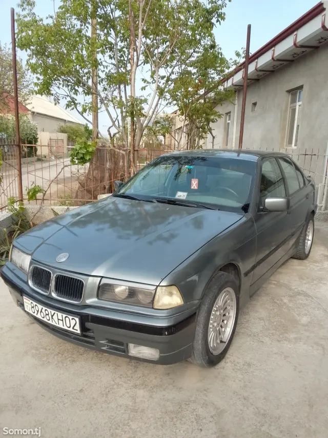 BMW 3 series 1992 · 1.6 MT