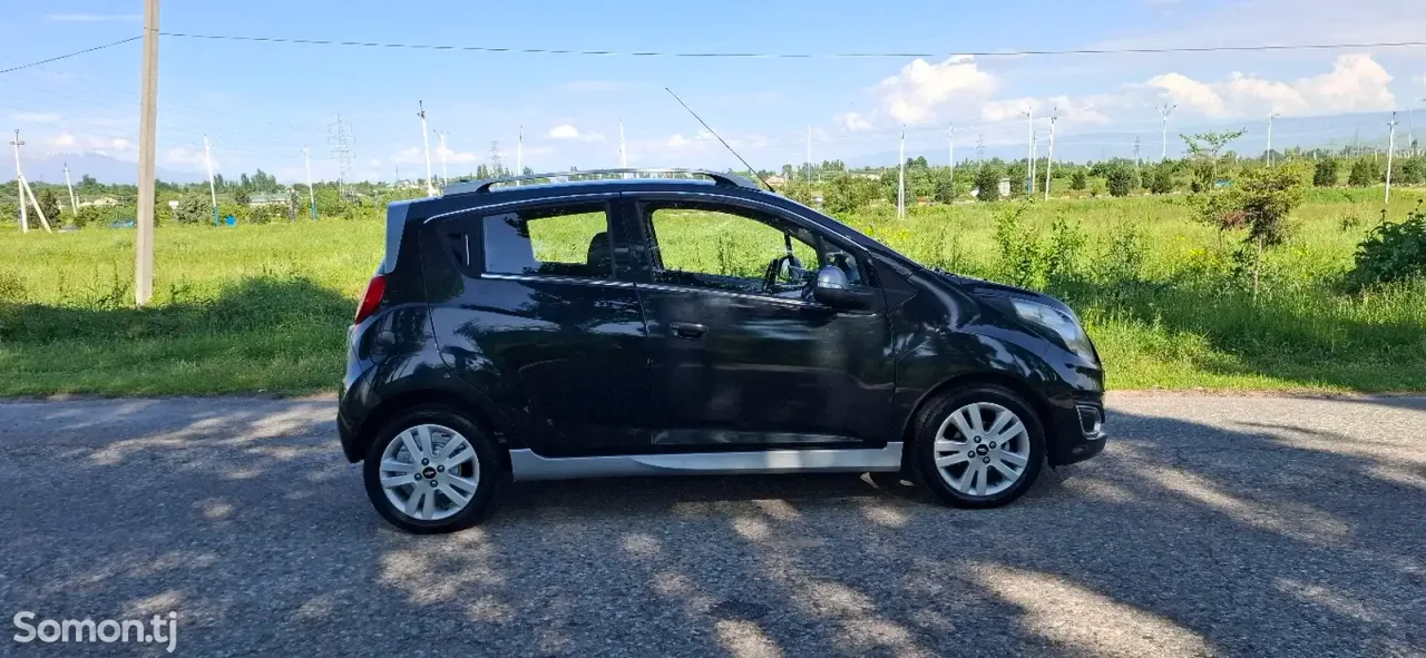 Chevrolet Spark 2014 · 1.1 AT