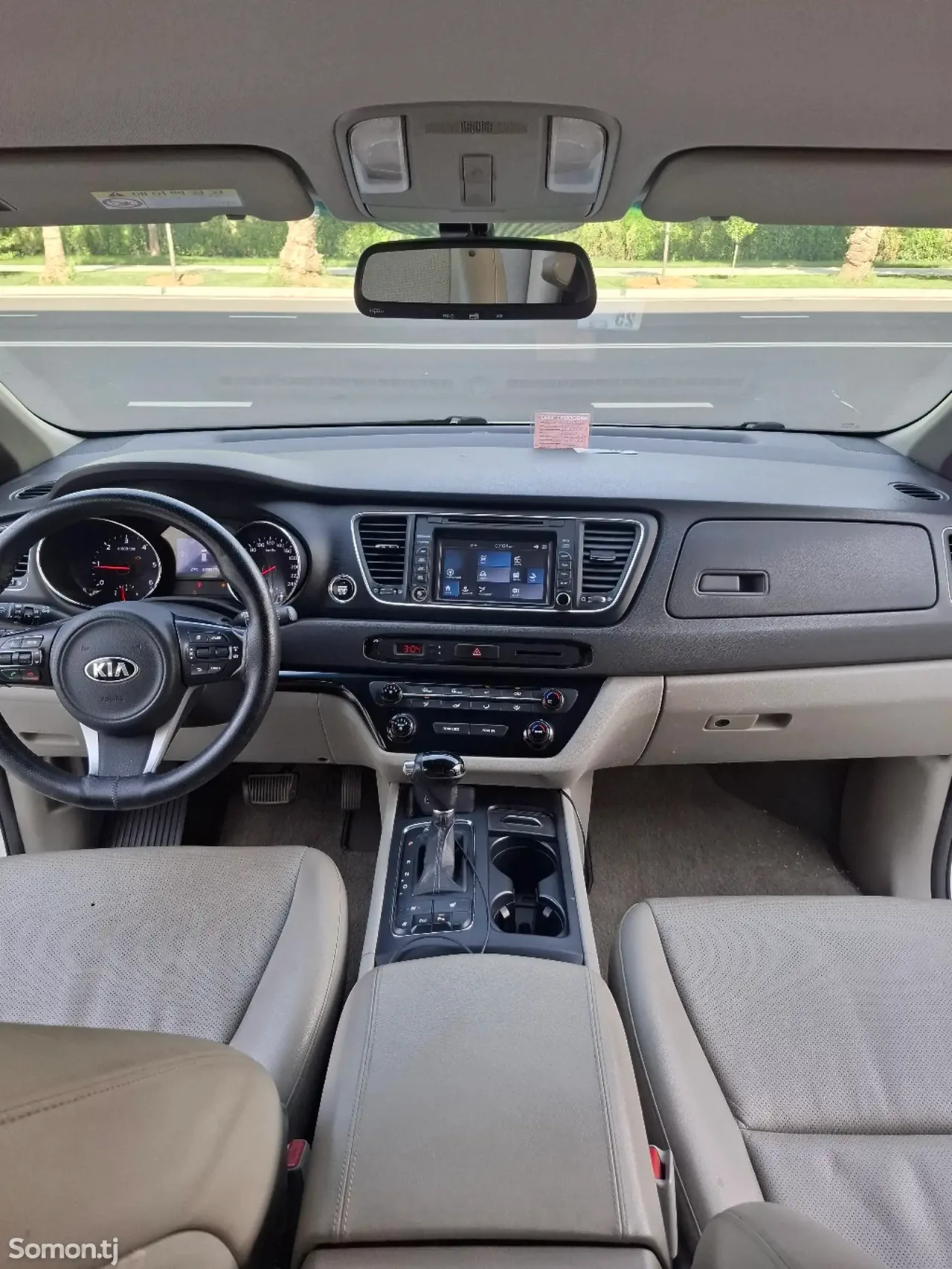 Kia Carnival 2016 · 2.2 AT