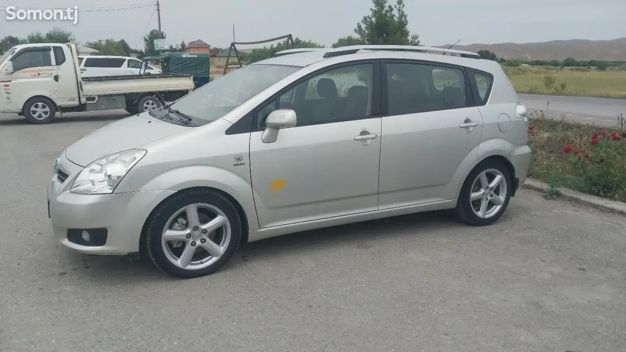 Toyota Corolla Verso 2008 · 2.4 MT