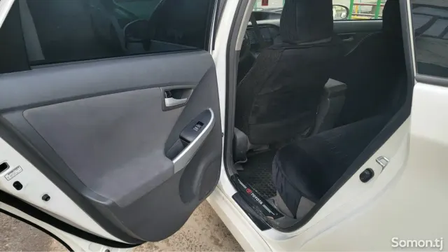 Toyota Prius 2009 · 1.8 CVT