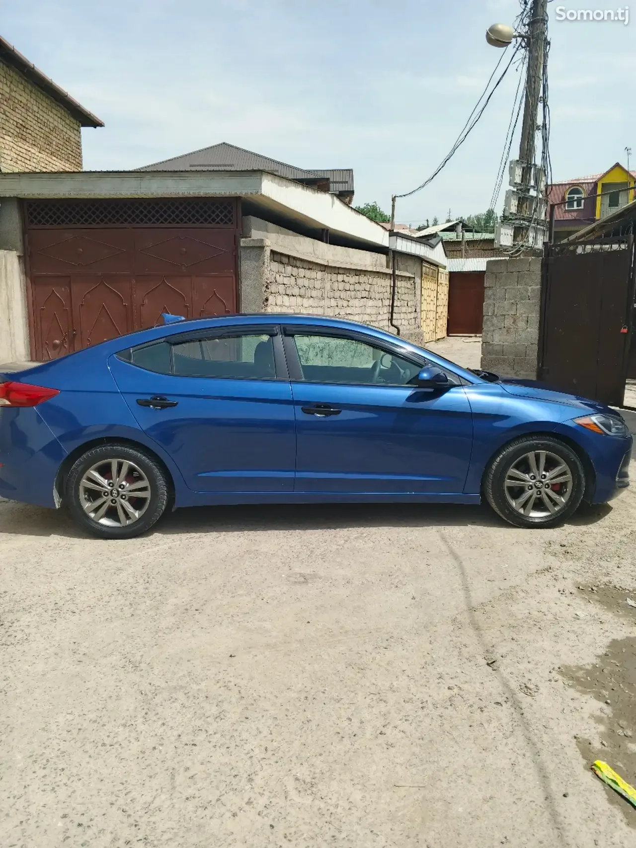 Hyundai Elantra 2017 · 2.0 AT