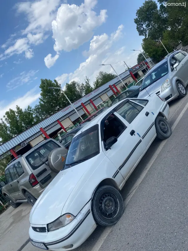 Daewoo Nexia 1996 · 1.6 MT