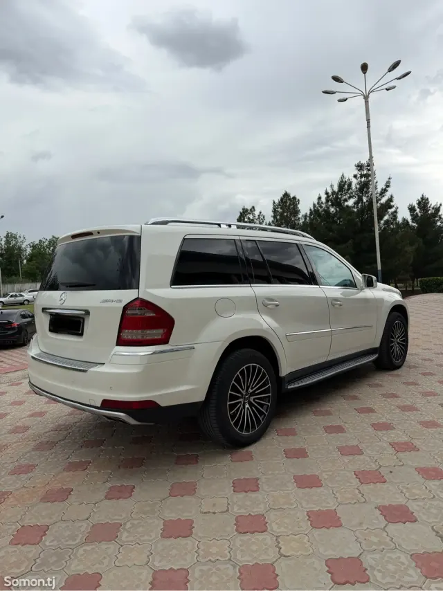Mercedes-Benz GLS 2012 · 3.5 AT