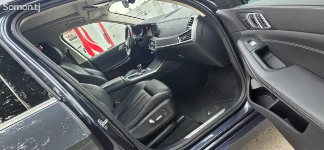 BMW X7 2022 · 4.0 AT