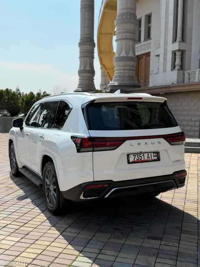 Lexus LX series 2024 · 5.0 AT