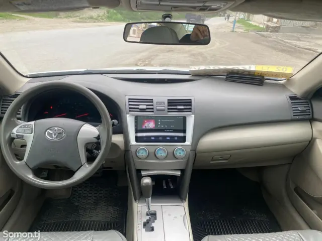 Toyota Camry 2009 · 2.4 AT