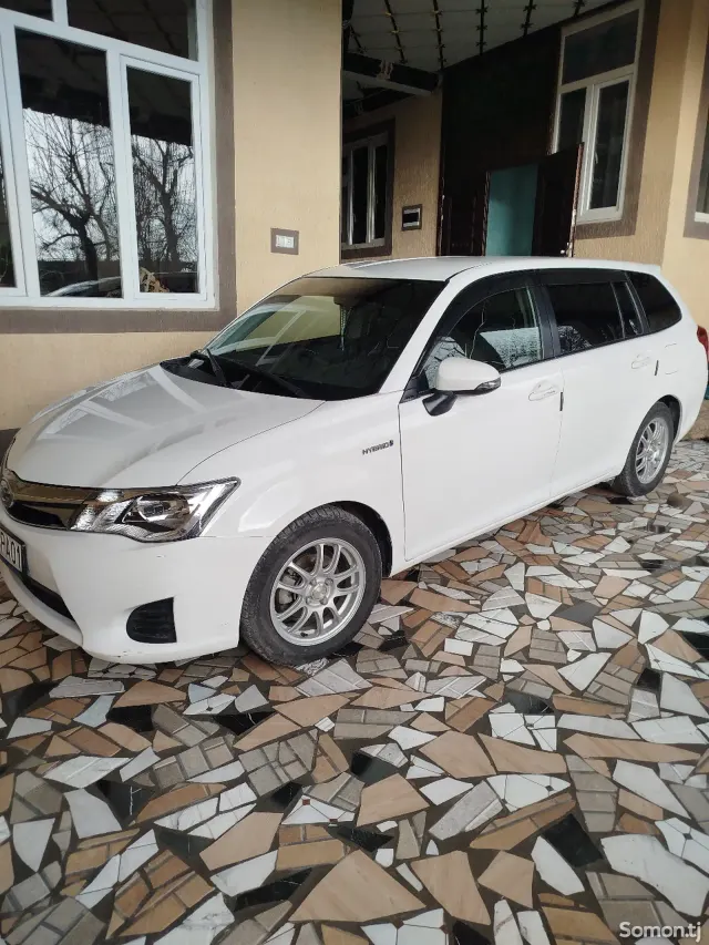 Toyota Corolla 2015 · 1.5 AT
