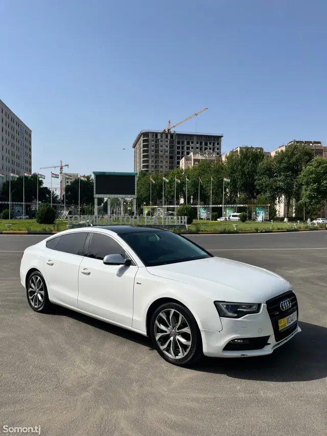 Audi A5 2015 · 2.0 AT