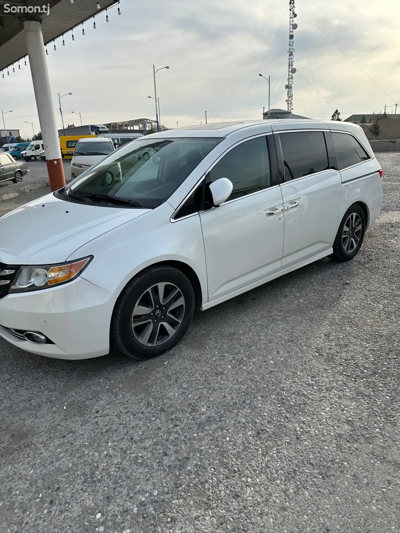 Honda Odyssey 2015 · 3.5 AT