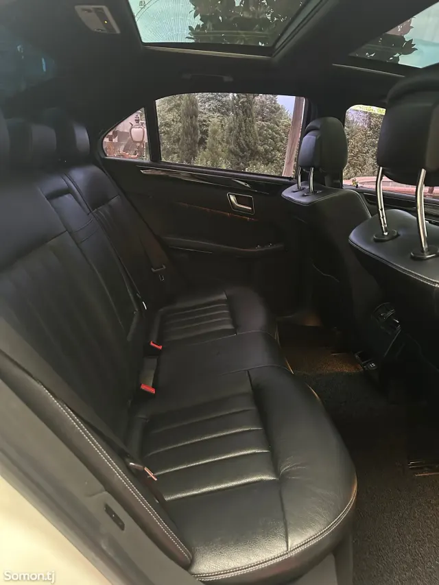 Mercedes-Benz E class 2015 · 2.2 AT