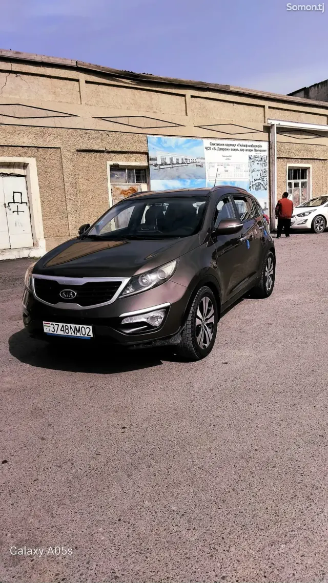 Kia Sportage 2011 · 2.0 AT