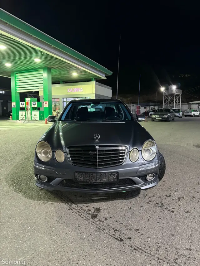Mercedes-Benz E class 2009 · 3.5 AT