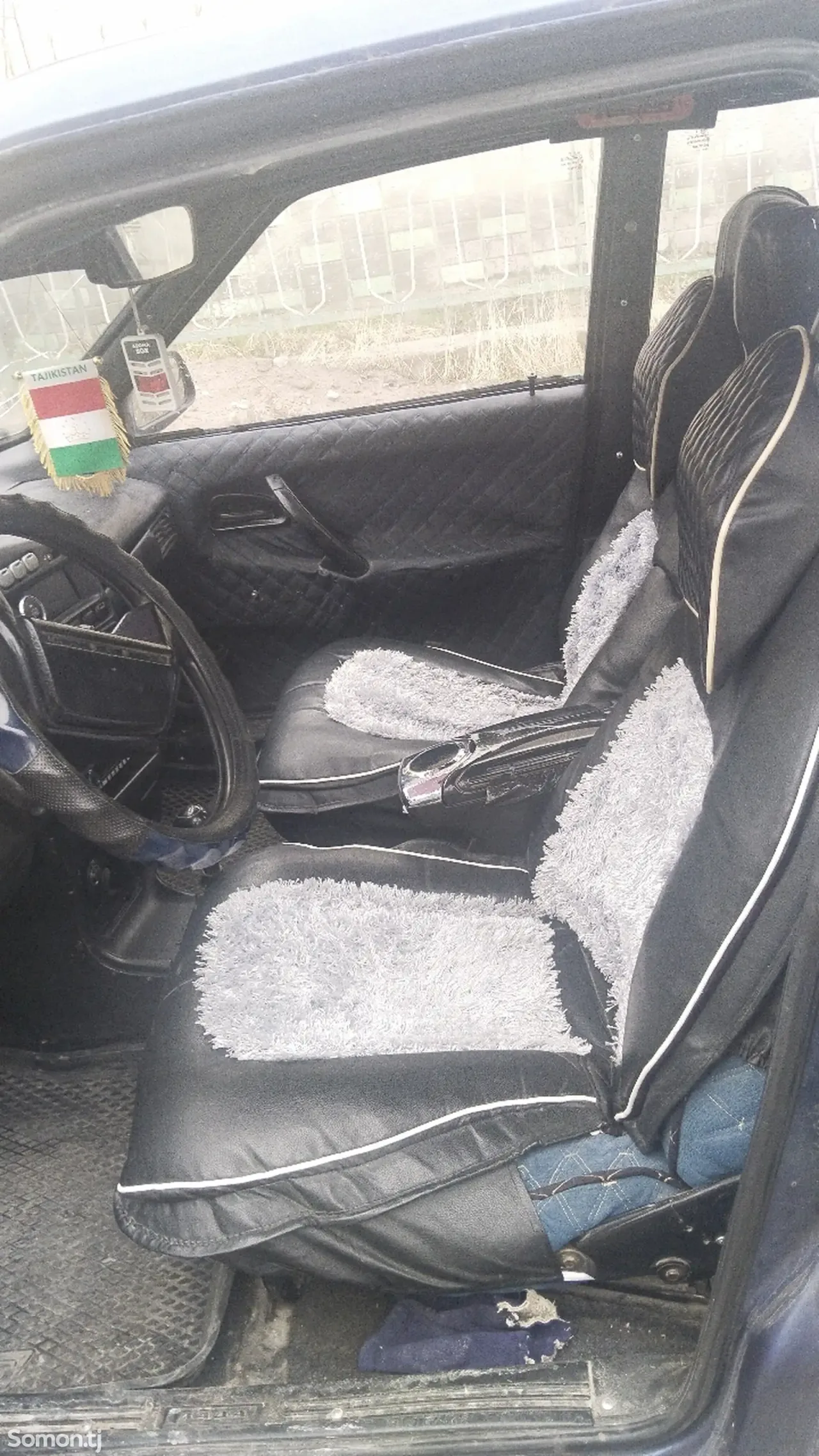 Lada (ВАЗ) 2115 1999 · 1.5 MT