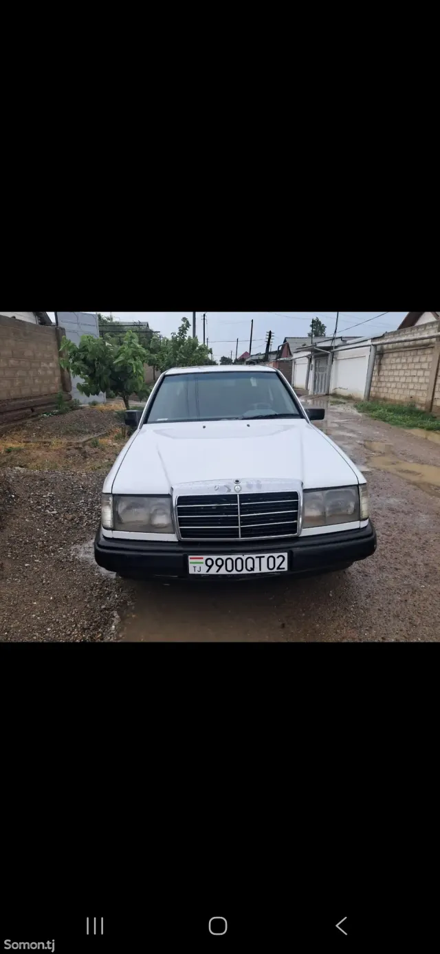 Mercedes-Benz W124 1987 · 2.0 MT