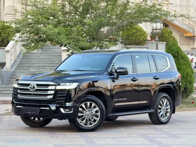 Toyota Land Cruiser 2025 · 3.5 AT