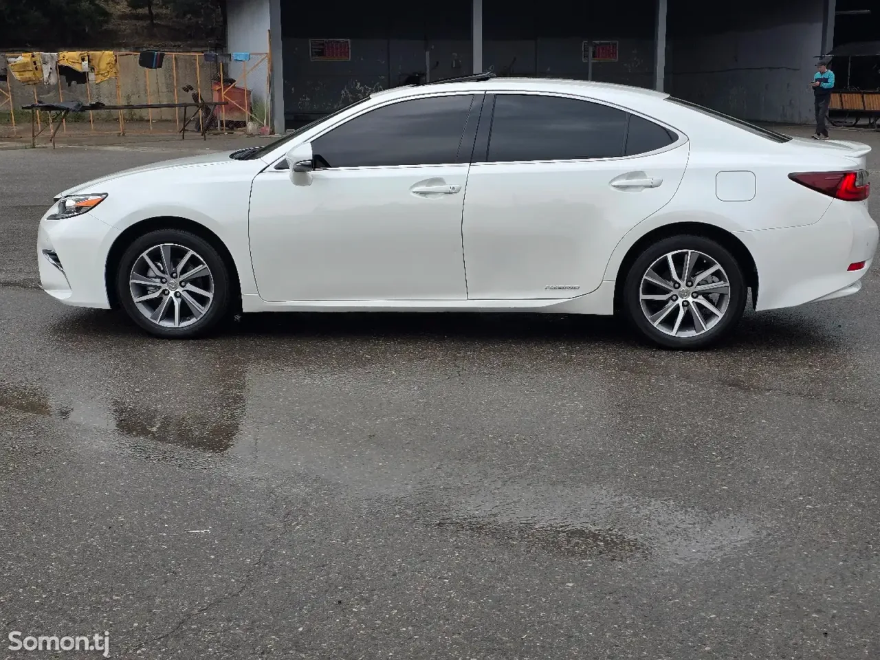 Lexus ES series 2016 · 3.0 AT