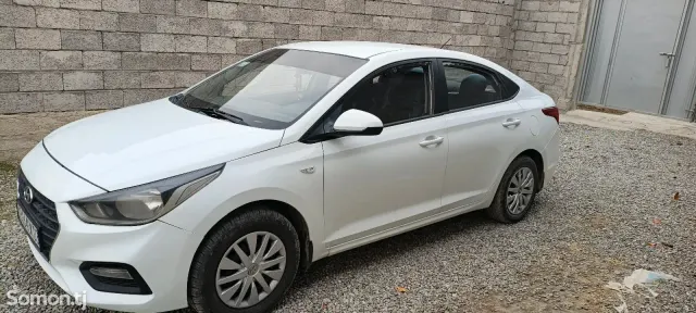 Hyundai Accent 2018 · 1.6 AT