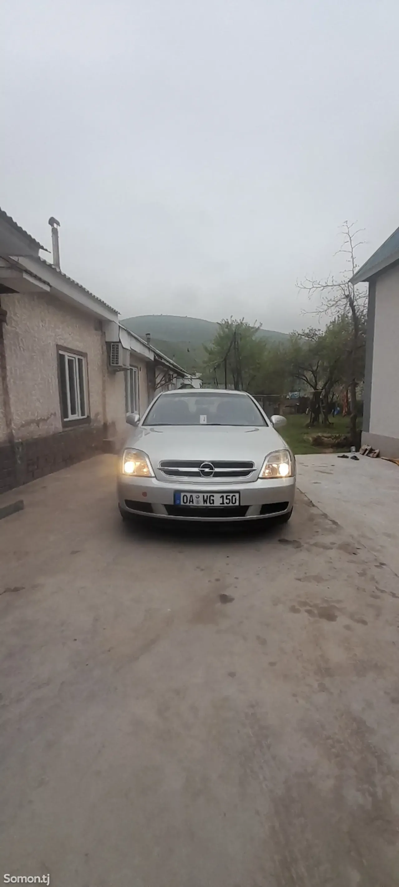 Opel Vectra C 2004 · 2.0 MT