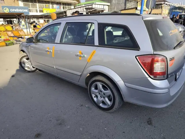 Opel Astra H 2008 · 1.8 MT