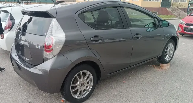 Toyota Aqua 2014 · 1.5 AT