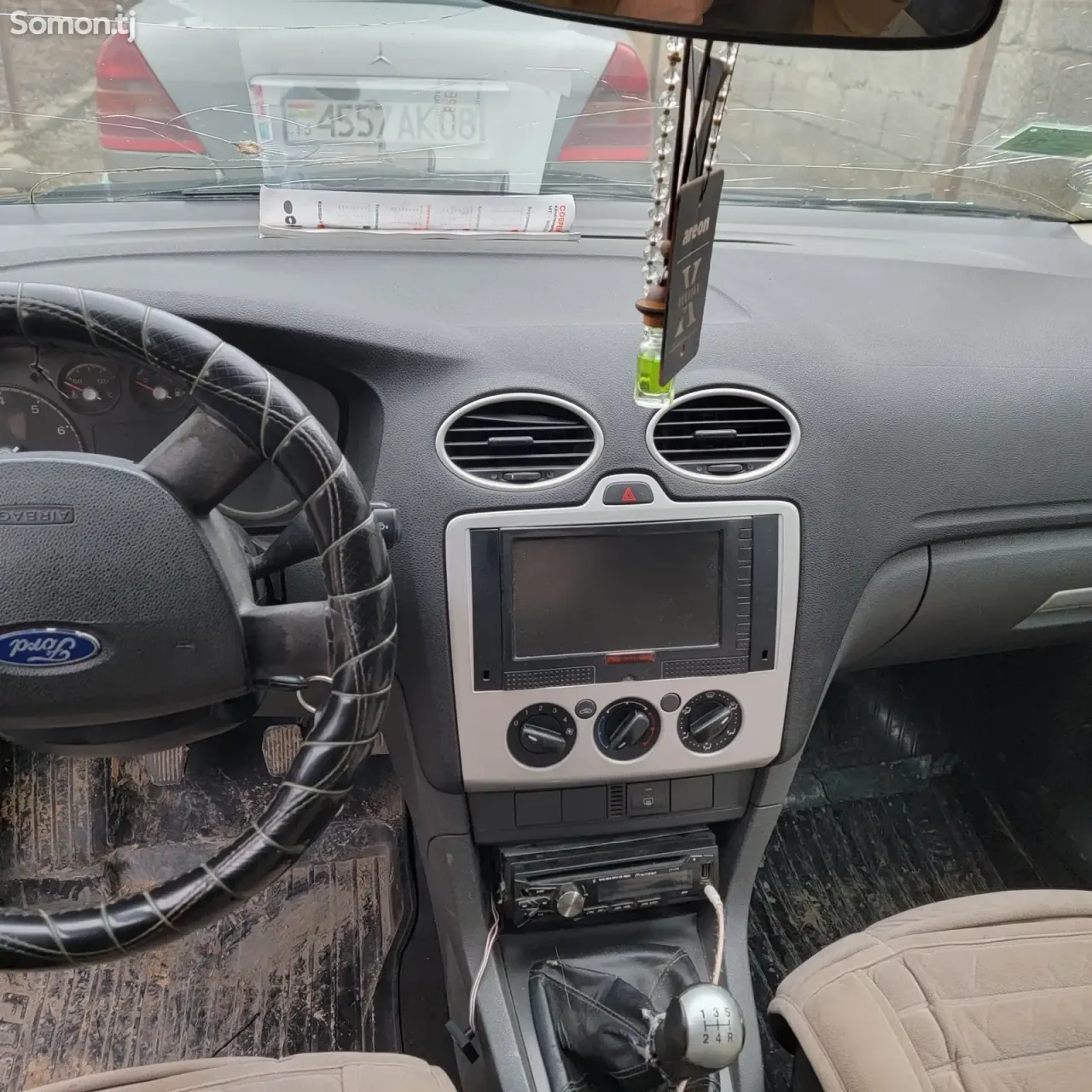 Ford Focus 2005 · 1.6 MT