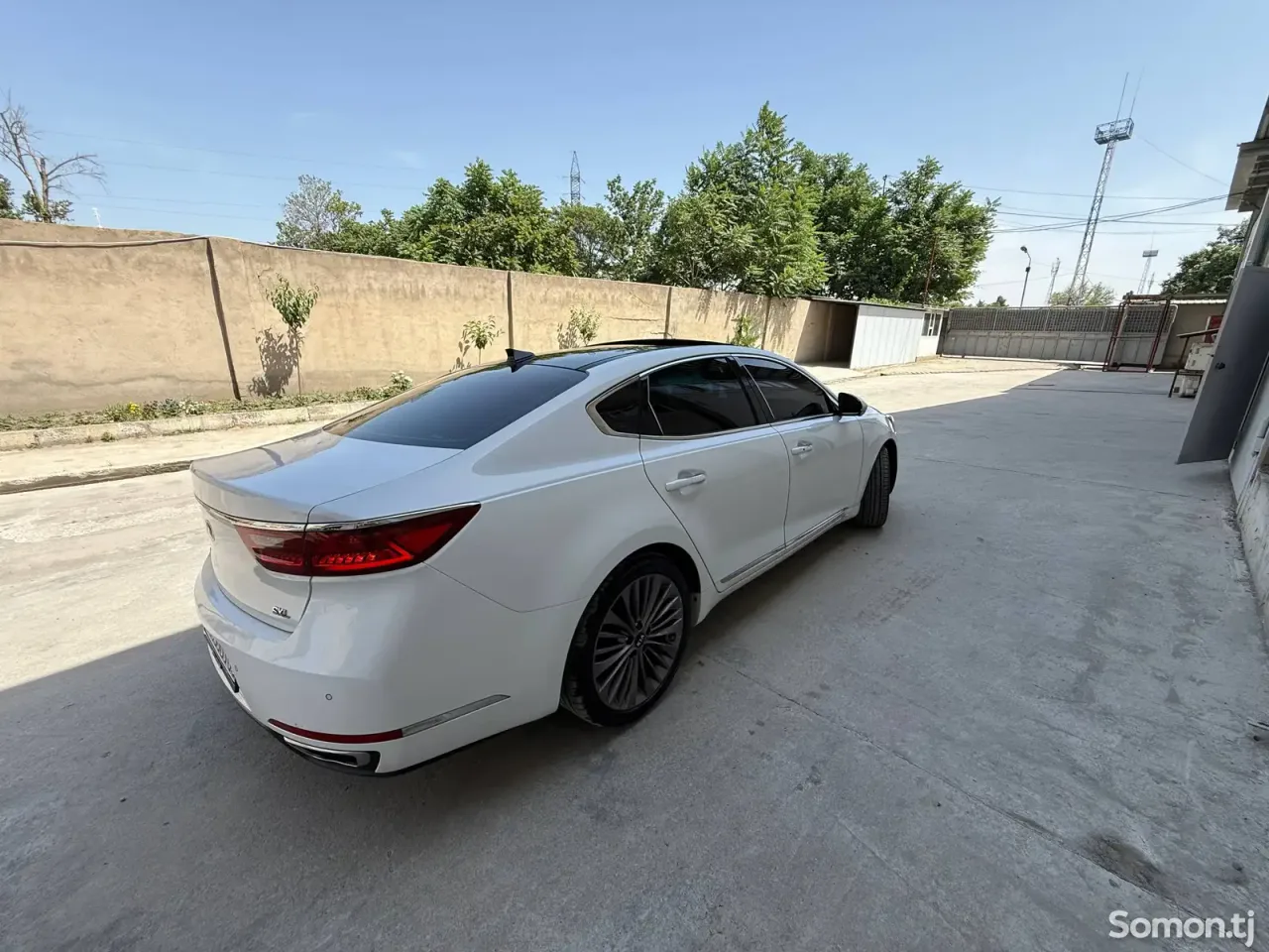 Kia K7 2017 · 3.3 AT