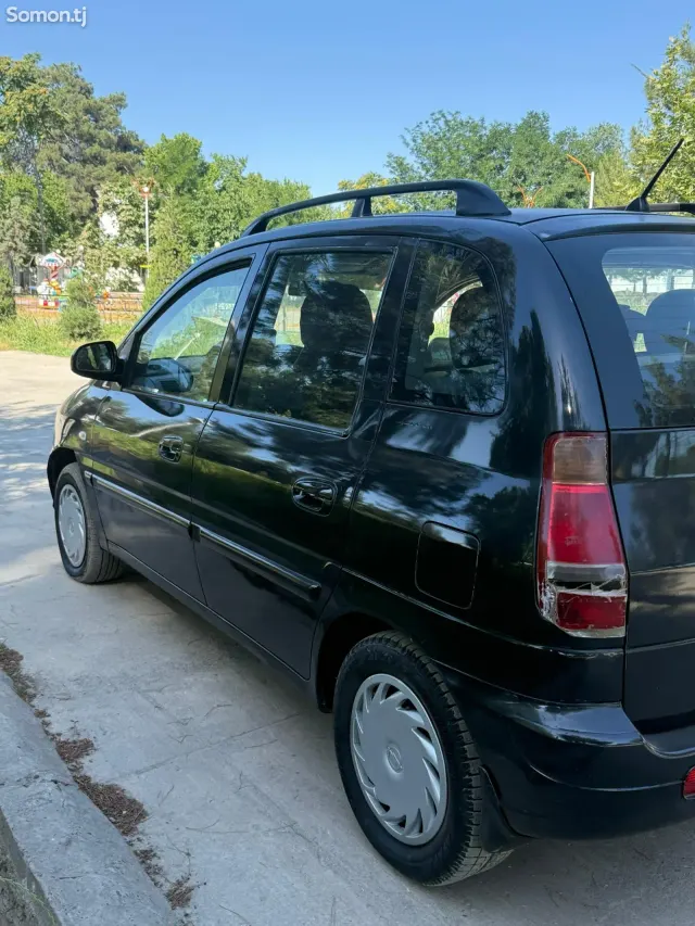 Hyundai Accent 2006 · 2.0 MT