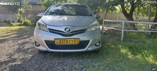Toyota Vitz 2011 · 1.1 AT