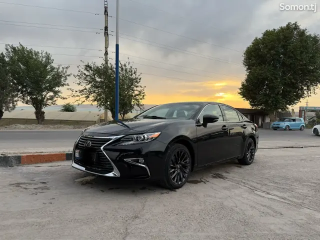 Lexus ES series 2017 · 3.5 AT