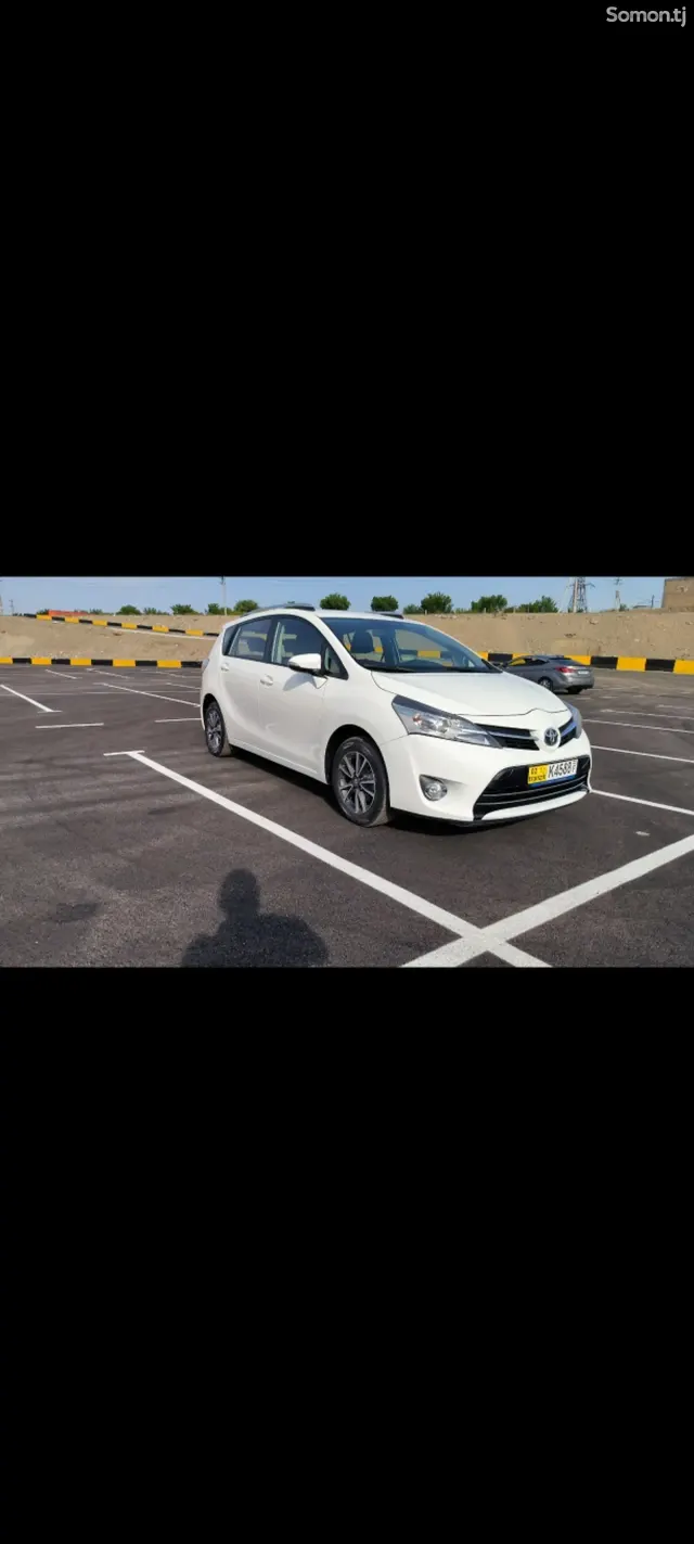 Toyota Verso 2014 · 1.8 MT