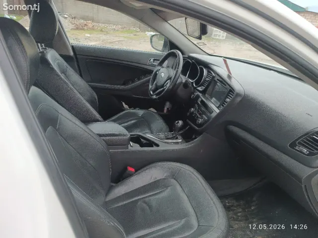 Kia K5 2011 · 2.0 AT