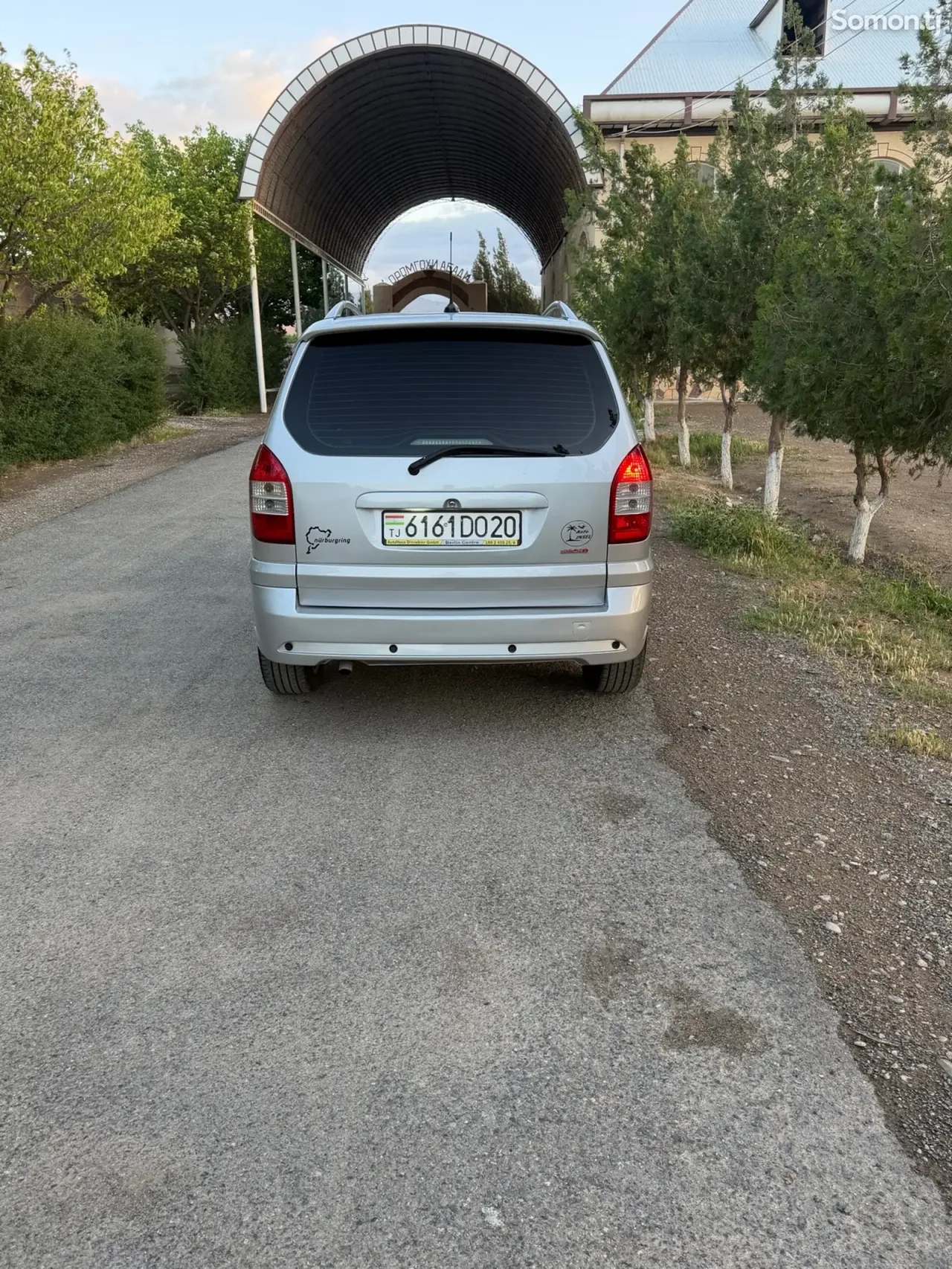 Opel Zafira 2005 · 2.2 MT
