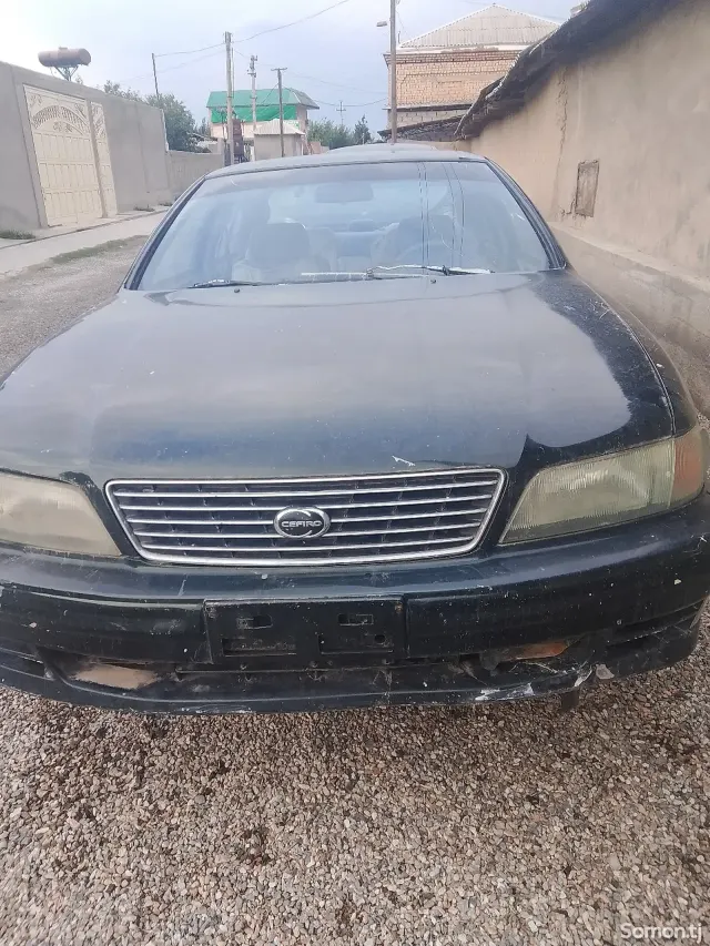 Nissan Maxima 1995 · 2.0 AT