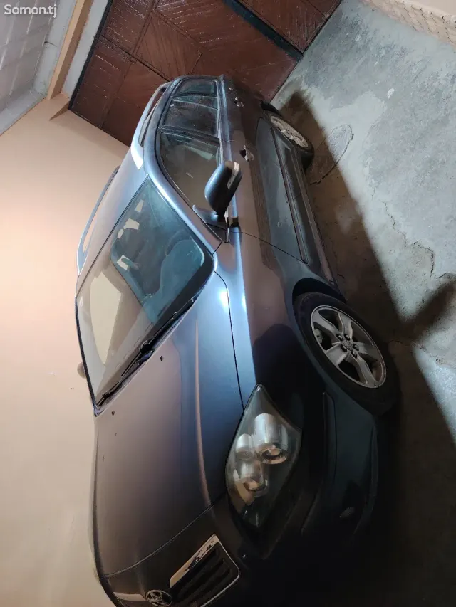 Toyota Avensis 2006 · 2.0 MT