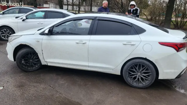 Hyundai Solaris 2019 · 1.4 AT