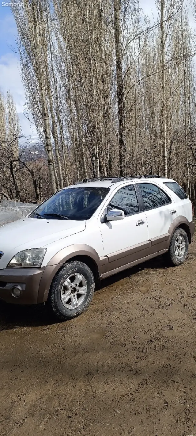 Kia Sorento 2005 · 2.0 MT