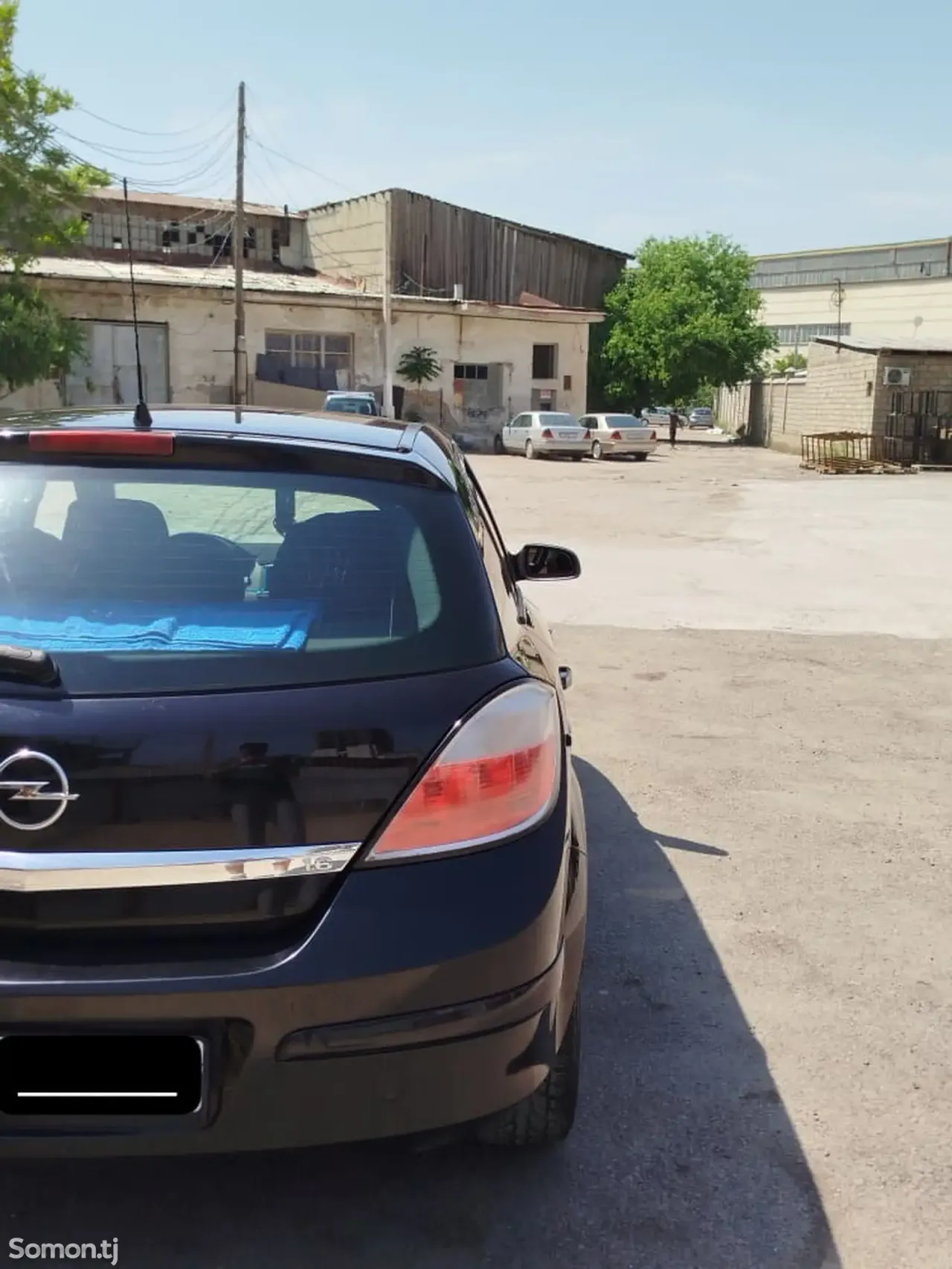 Opel Astra H 2006 · 1.4 MT