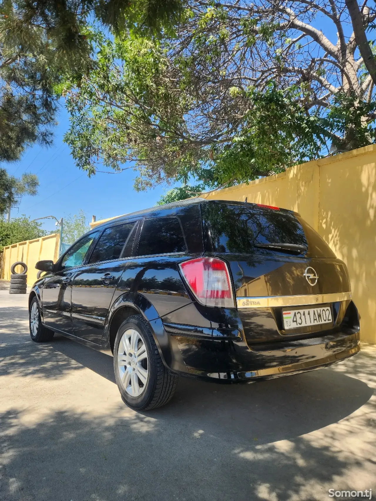 Opel Astra H 2008 · 1.8 MT