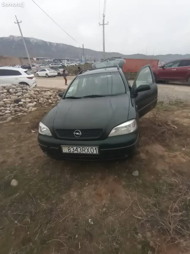 Opel Astra G 1999 · 1.8 MT