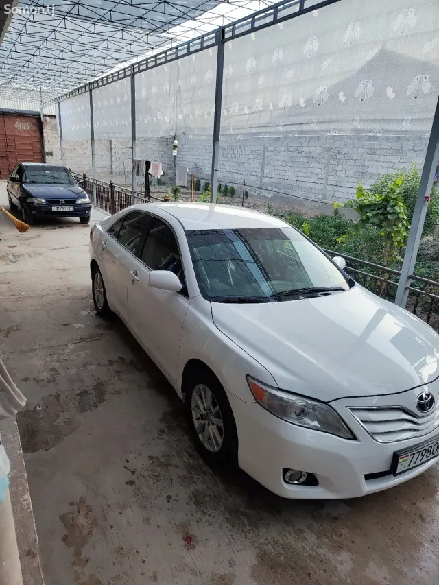 Toyota Camry 2011 · 2.5 AT