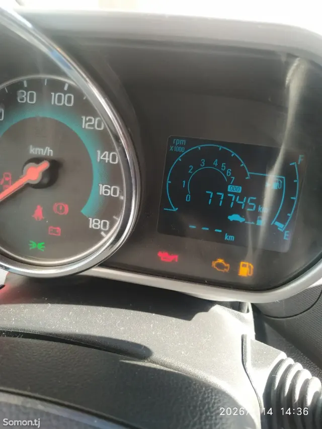 Chevrolet Spark 2014 · 1.1 AT