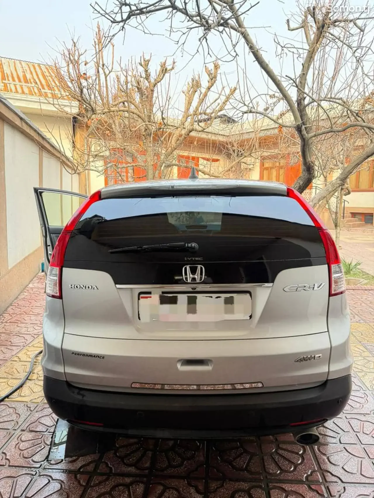 Honda CR-V 2012 · 2.4 AT