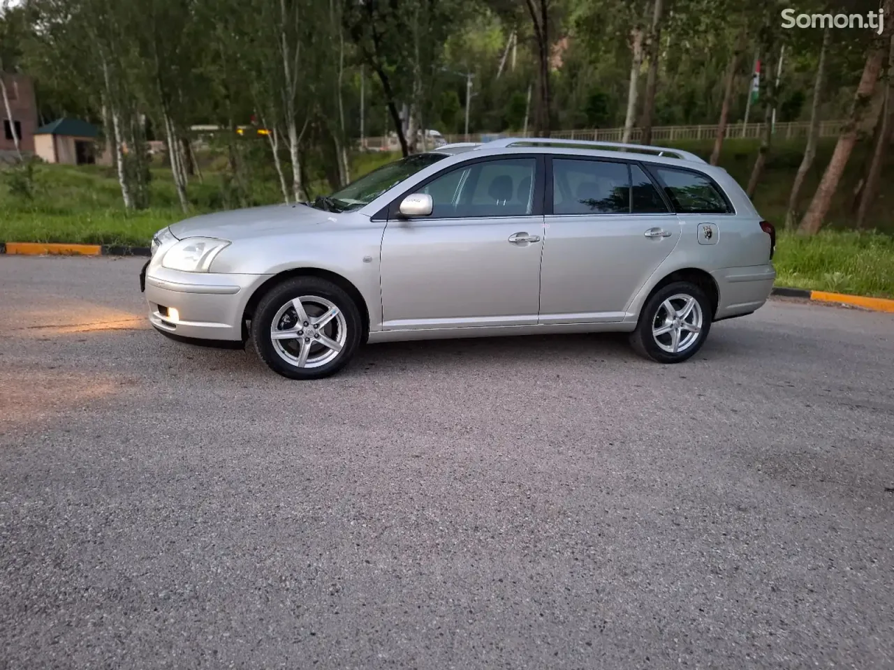Toyota Avensis 2006 · 1.8 MT