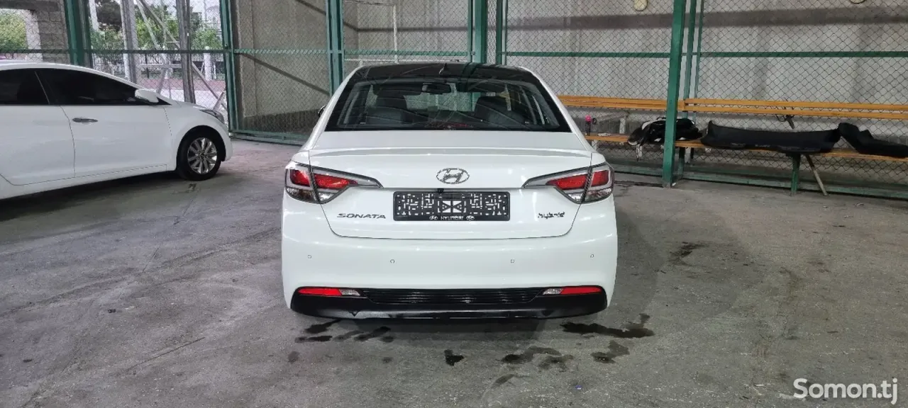 Hyundai Sonata 2015 · 2.0 AT