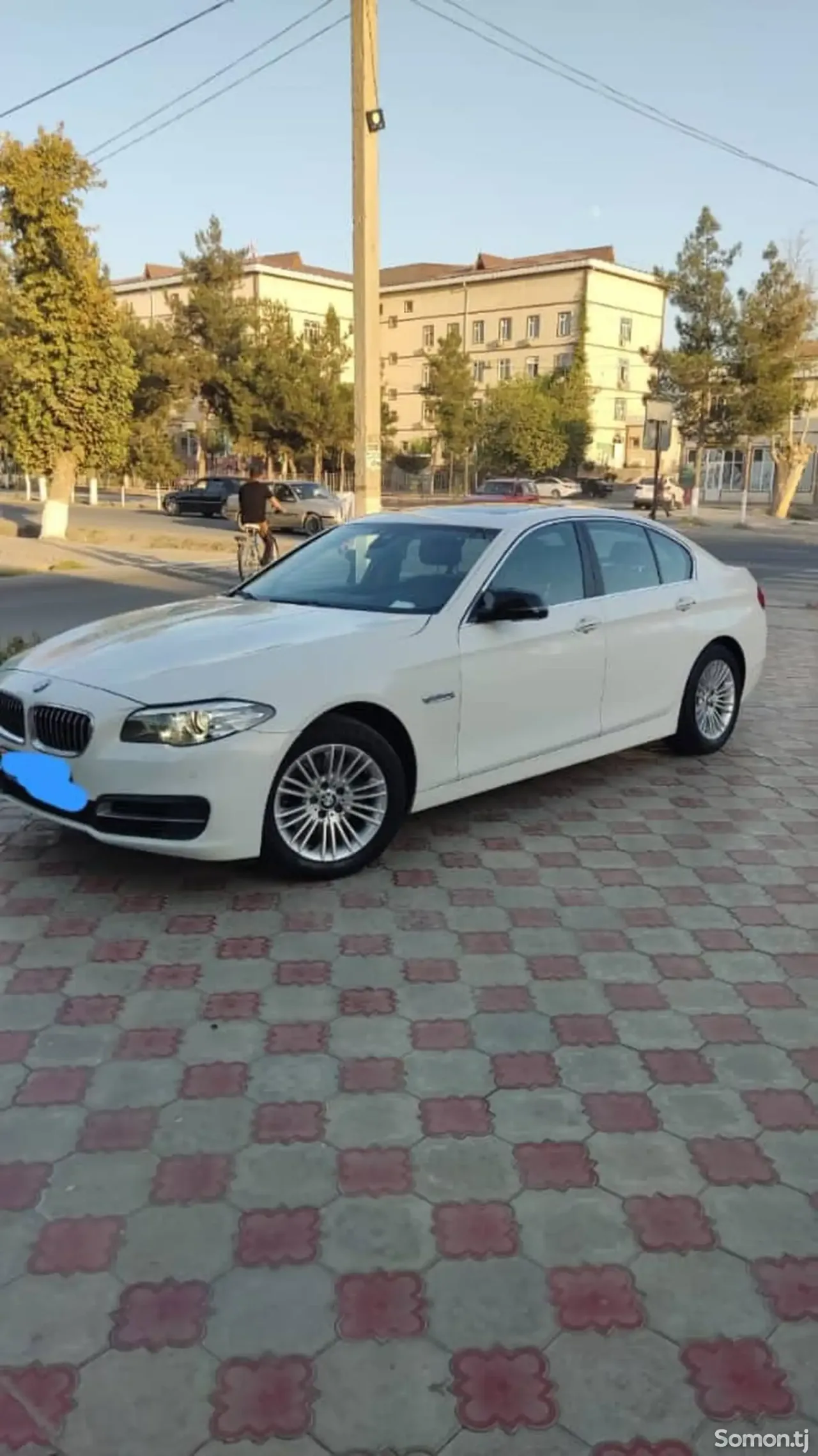 BMW 5 series 2015 · 2.0 AT