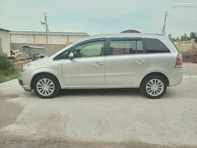 Opel Zafira 2006 · 1.8 MT
